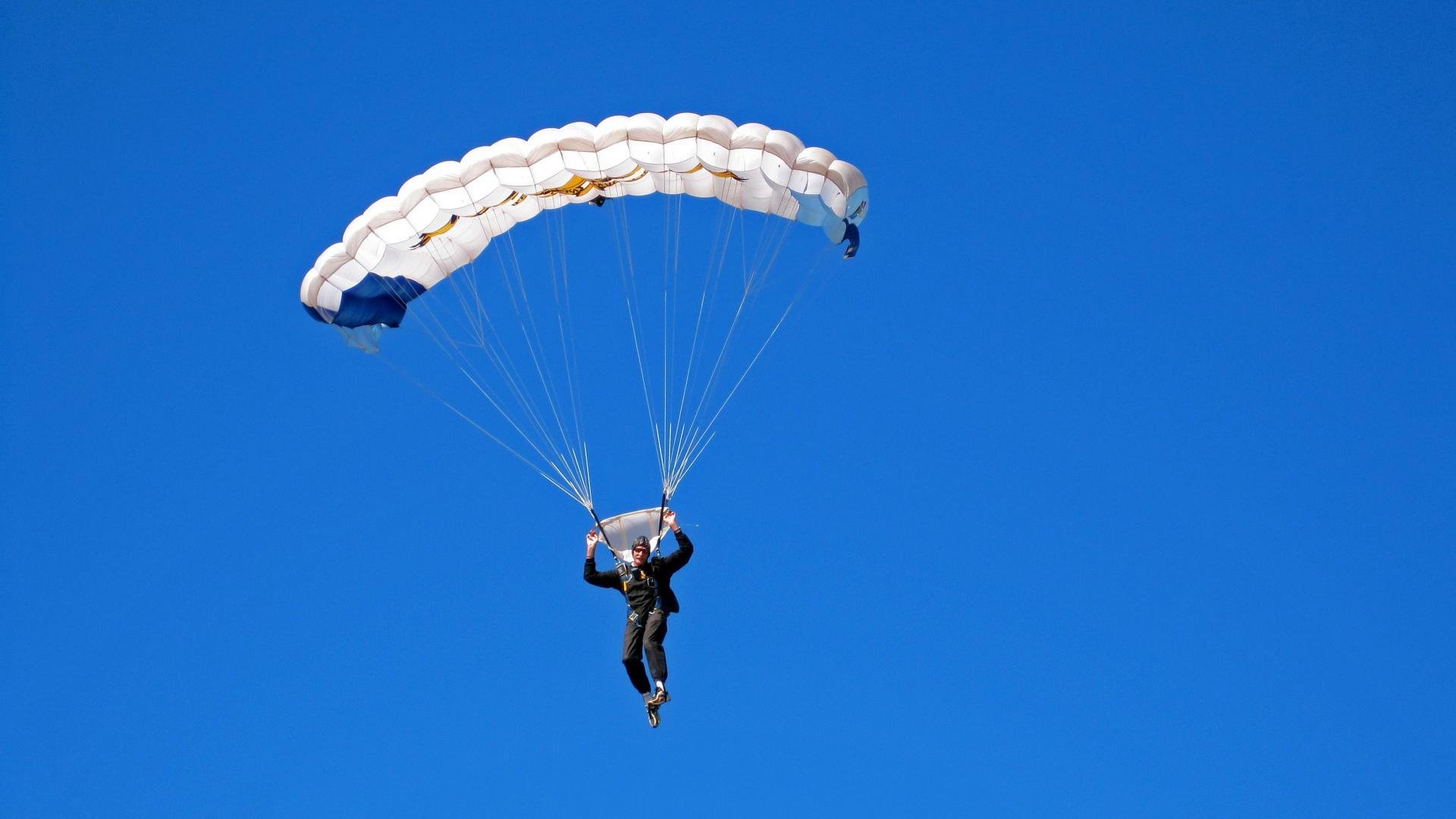 _掘金队攻防兼备，连胜势头不减_，掘金队百度百科