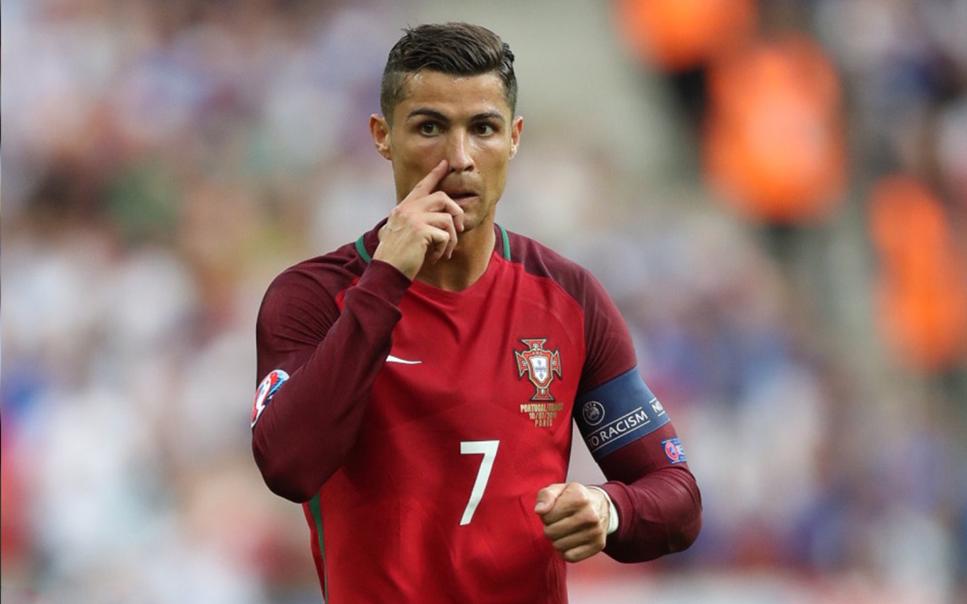 “英超关键战役：球队奋战只为三分”，“英超”