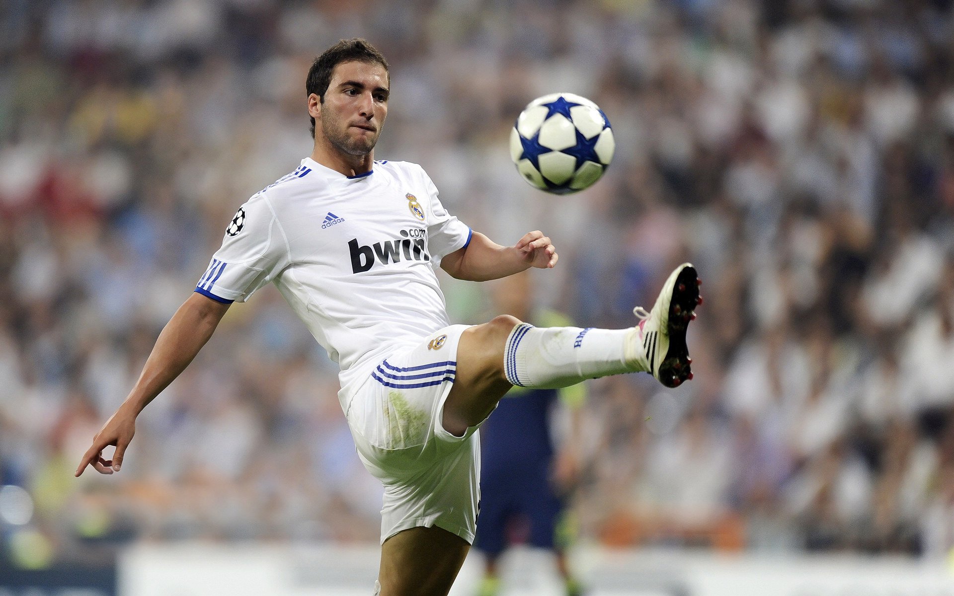 开云官网-中国足球运动员身体素质提升计划正式启动，足球运动员身体素质好指的是哪些方面